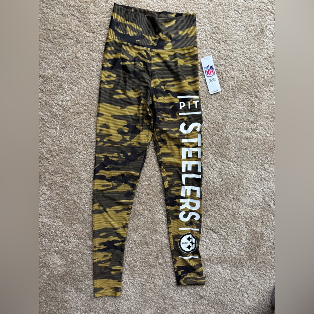 Steelers Leggings women. Size Small. Never worn with tags.